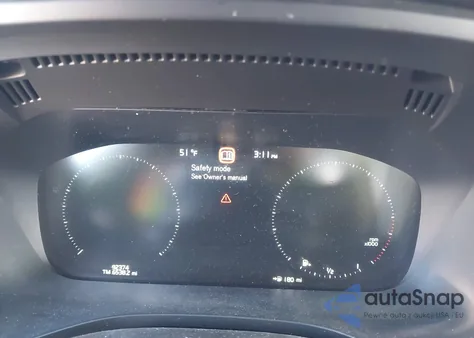 2021 Volvo Xc60 T5 Inscription z USA, uszkodzony, nr VIN YV4102DL2M1805127